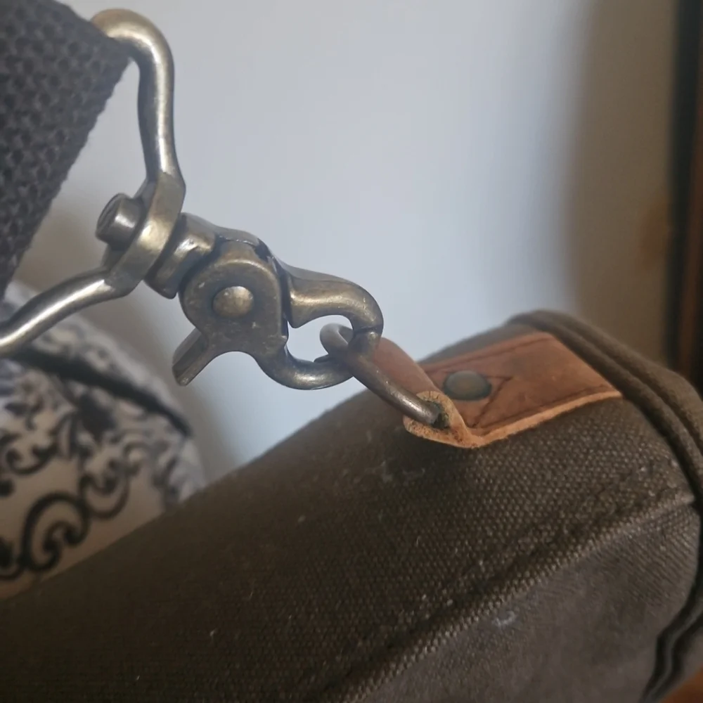 Vintage High Sierra Leather & Canvas Garment Weekender Bag – Carry-On Nwt